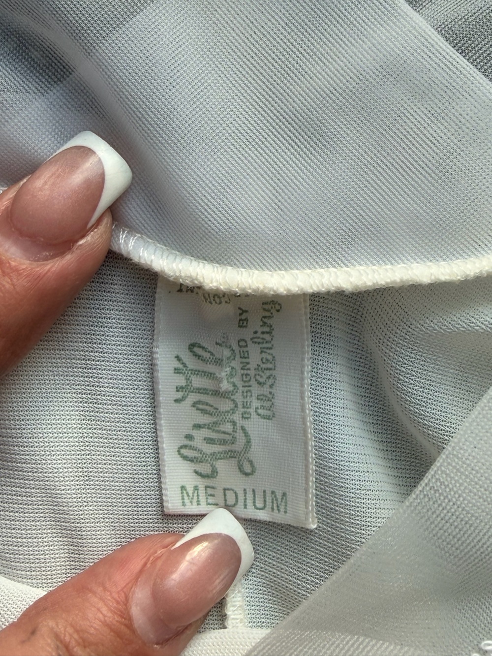 Vintage 60s women’s night gown size medium - Picture 3 of 4